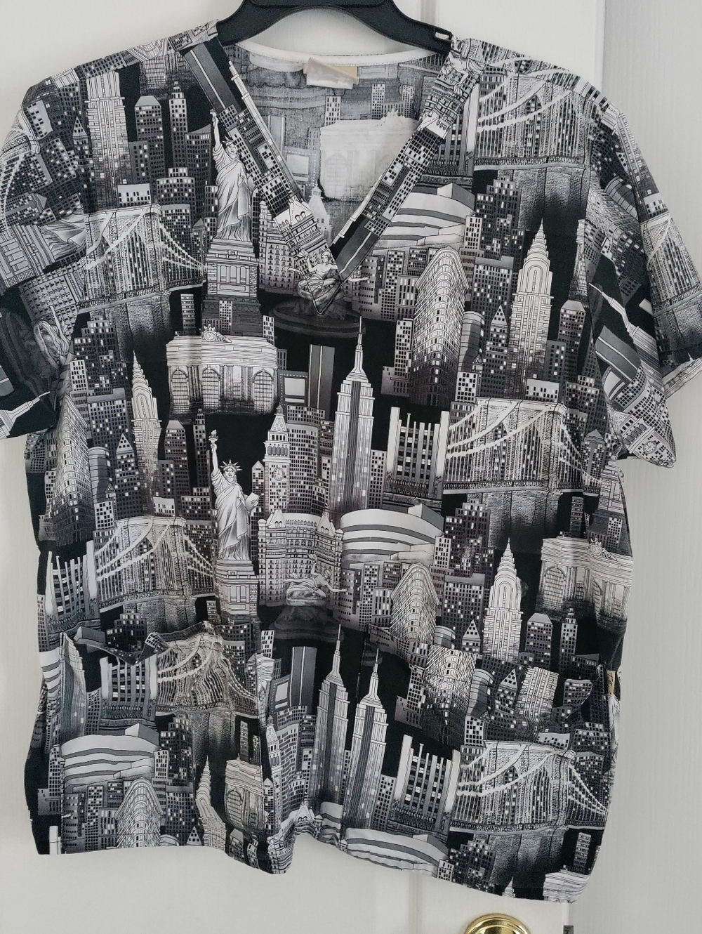 Tafford Black & White New York City Skyline Print-Lady Liberty Scrub Top XL Rare